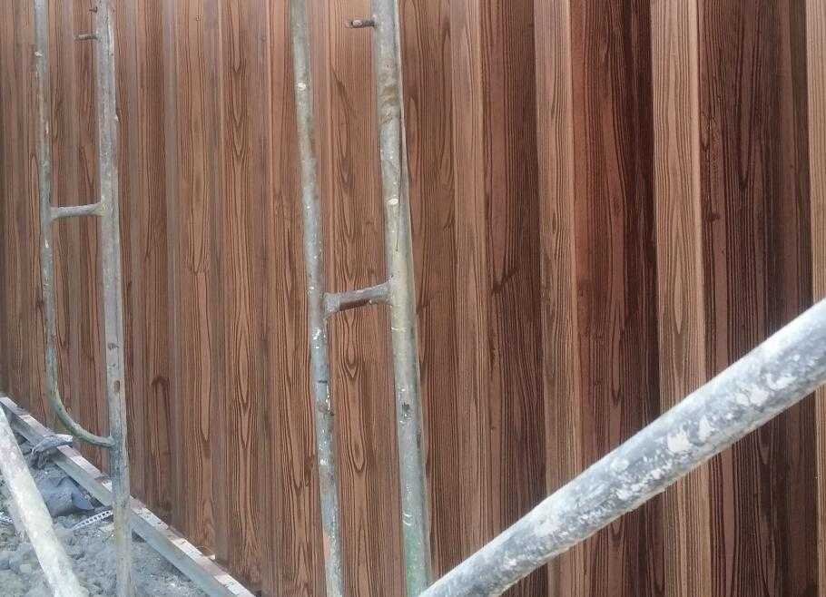 合肥琥珀御府钢结构木纹漆施工
